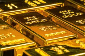 The weakening of the US dollar boosts the rise of gold prices, while the increase in safe haven demand drives gold prices to break through the $3200 mark
