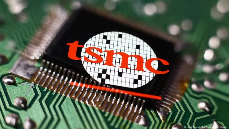 Trump imposes 100% chip tariffs, putting pressure on Chinese companies